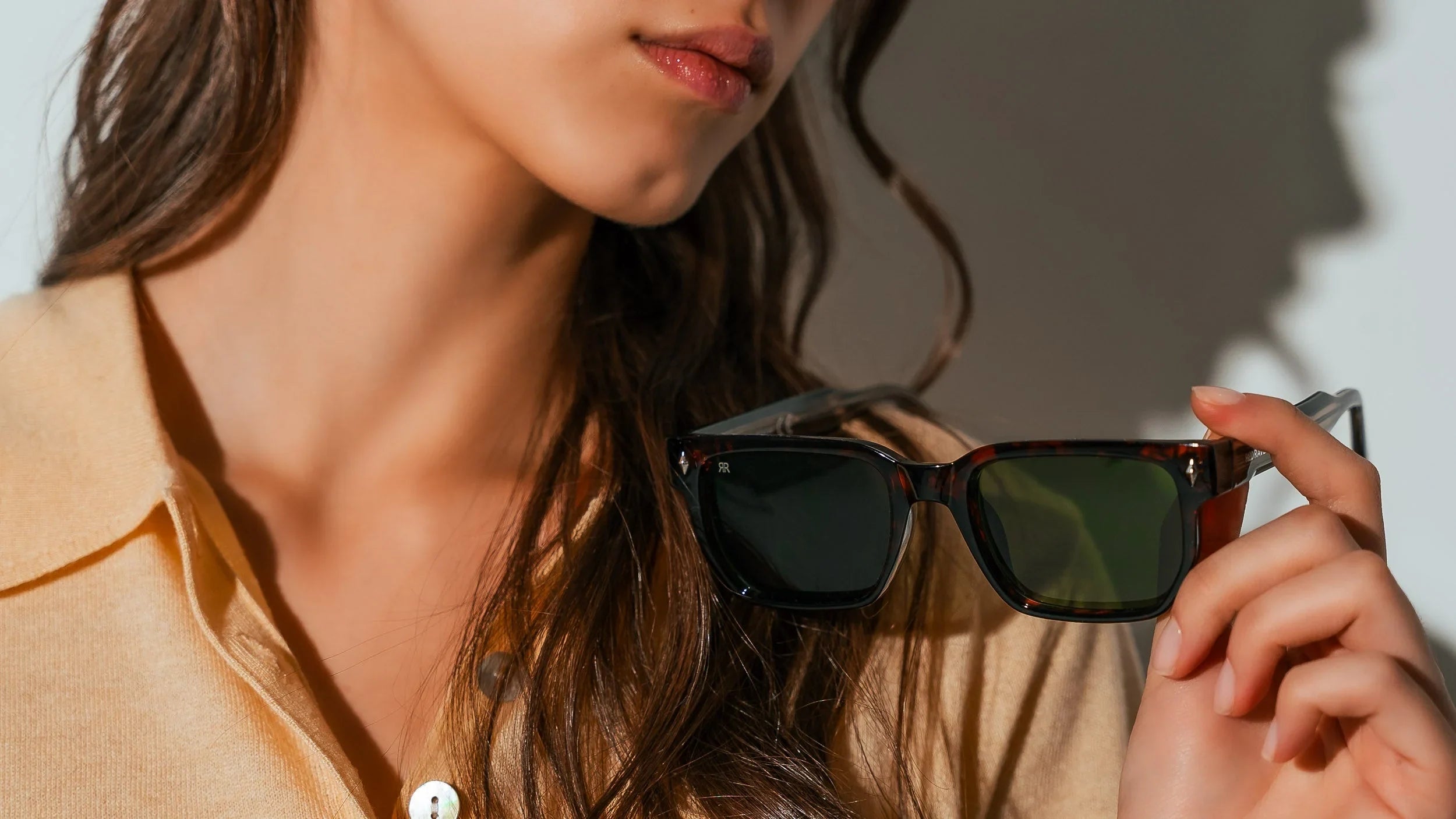 Τι σημαίνει "καλά γυαλιά" – και γιατί δεν χρειάζεται να κοστίζουν μια περιουσία;