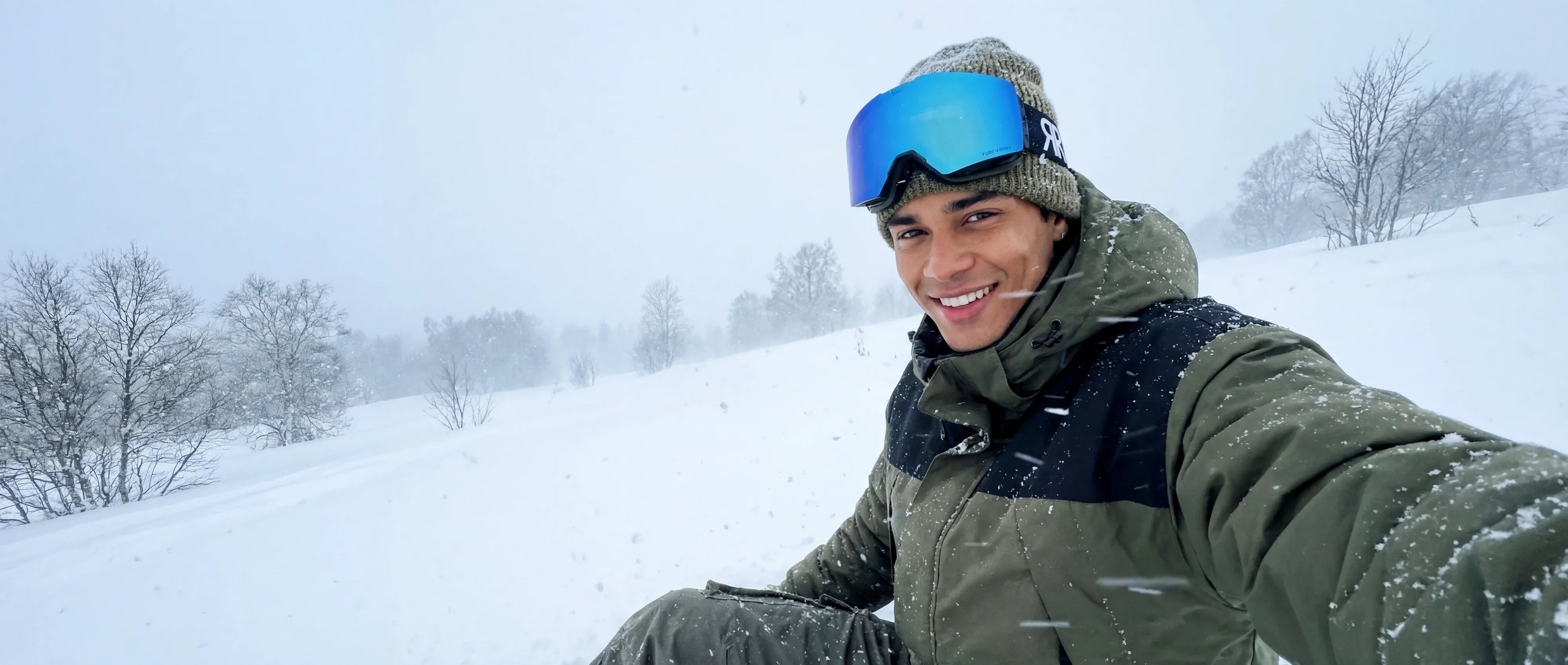 Η μάσκα Ski που φοράνε όλοι στο βουνό φέτος