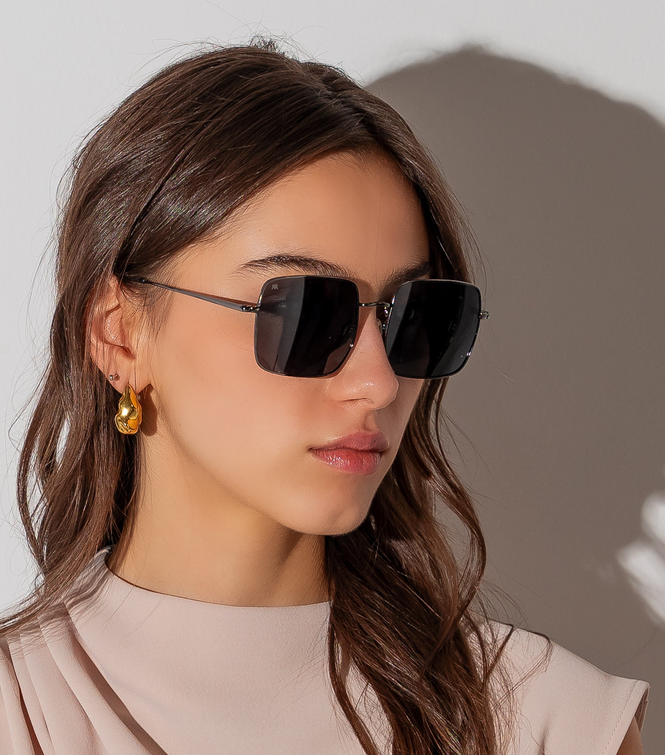 VENOMOUS BLACK - Red Raven