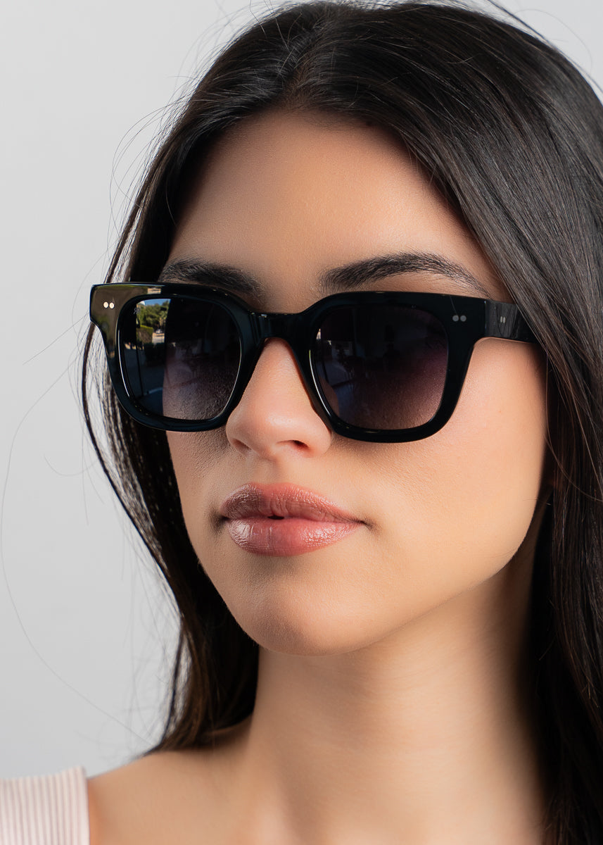 BRAD BLACK - Red Raven