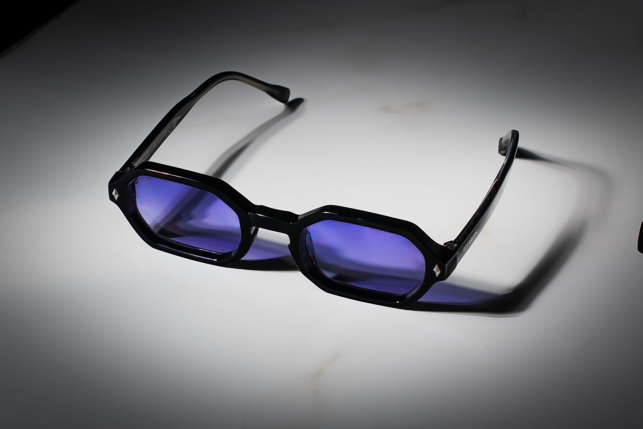 JACKIE PURPLE - Red Raven