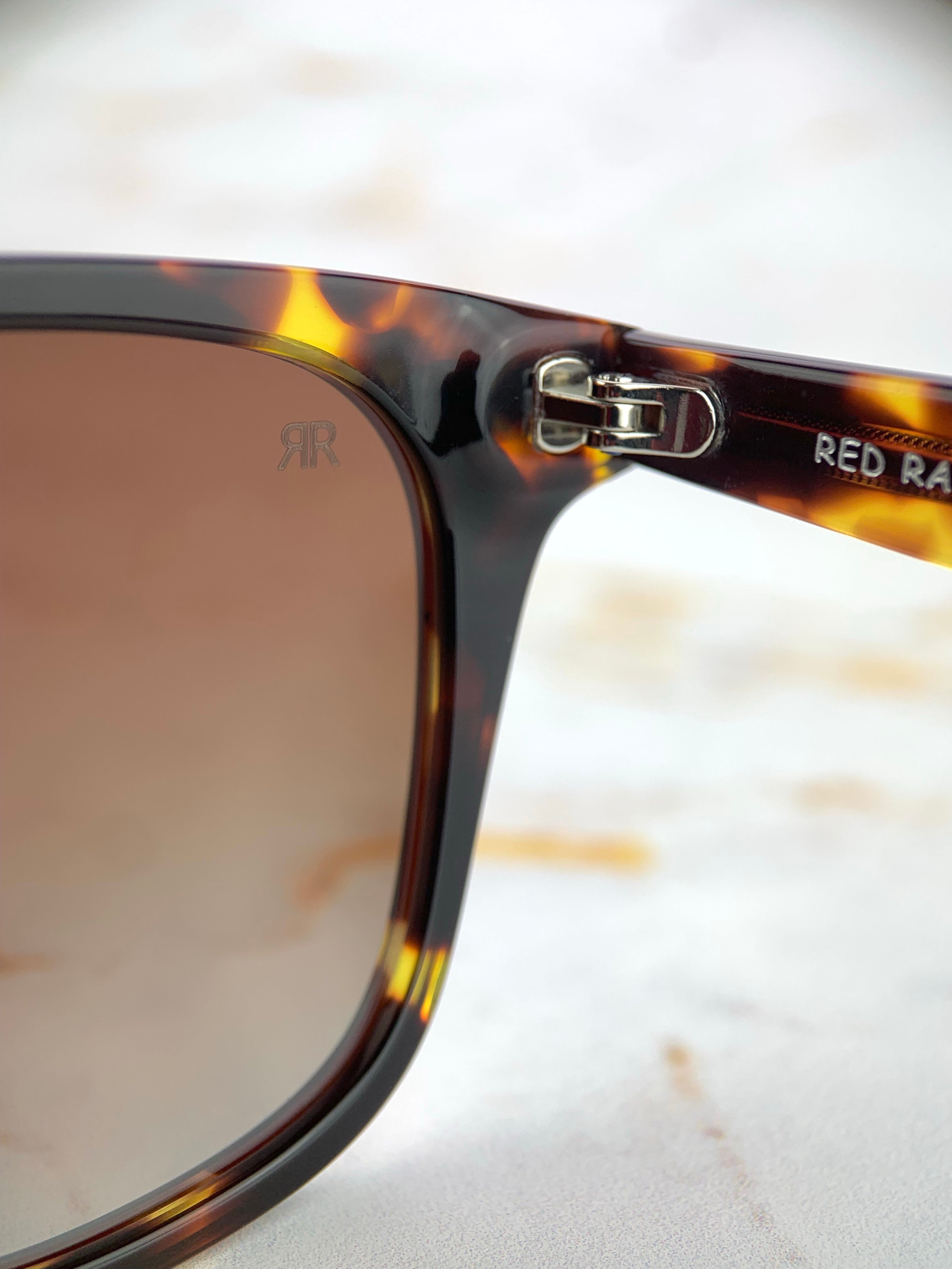 DANIEL AMBER - Red Raven