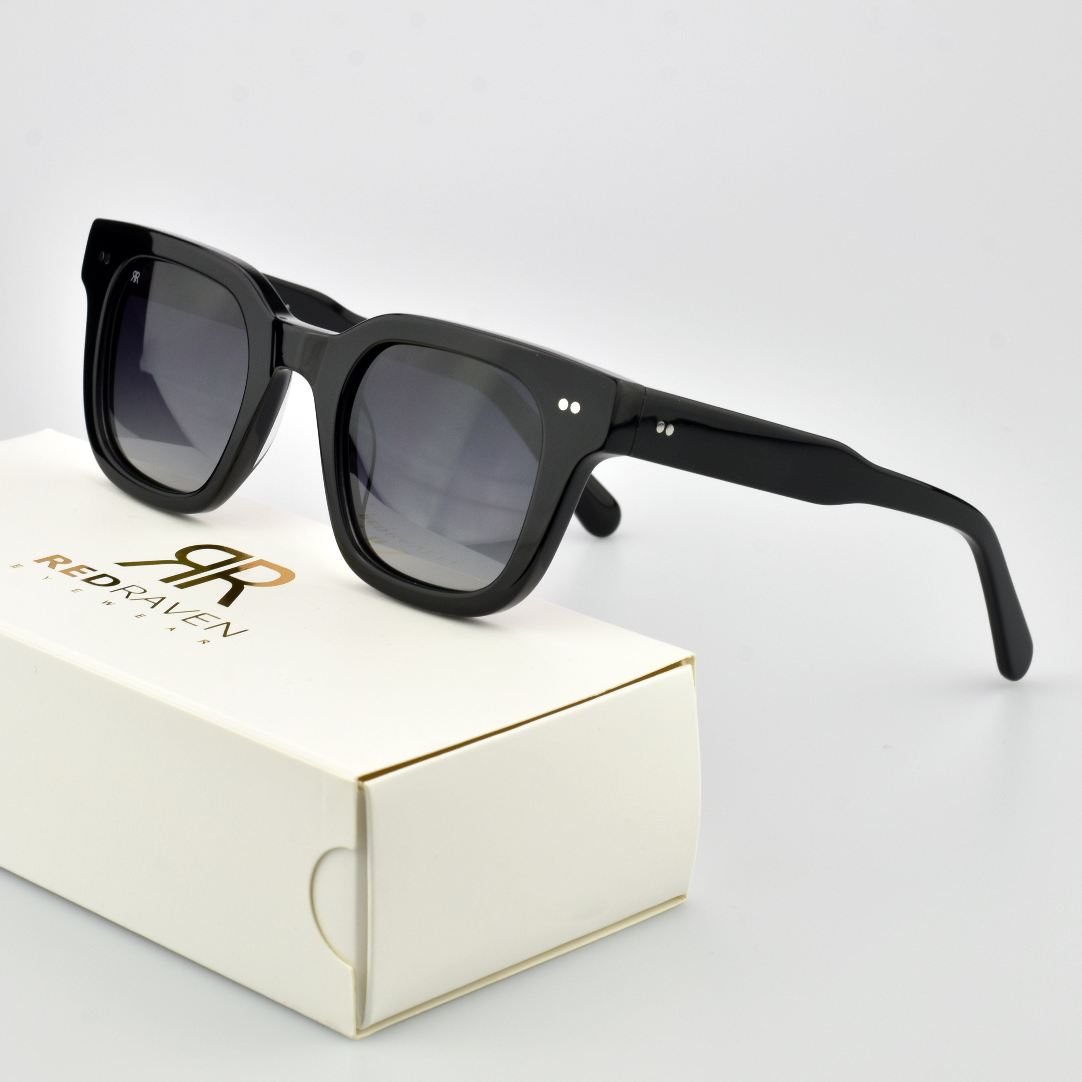 BRAD BLACK - Red Raven