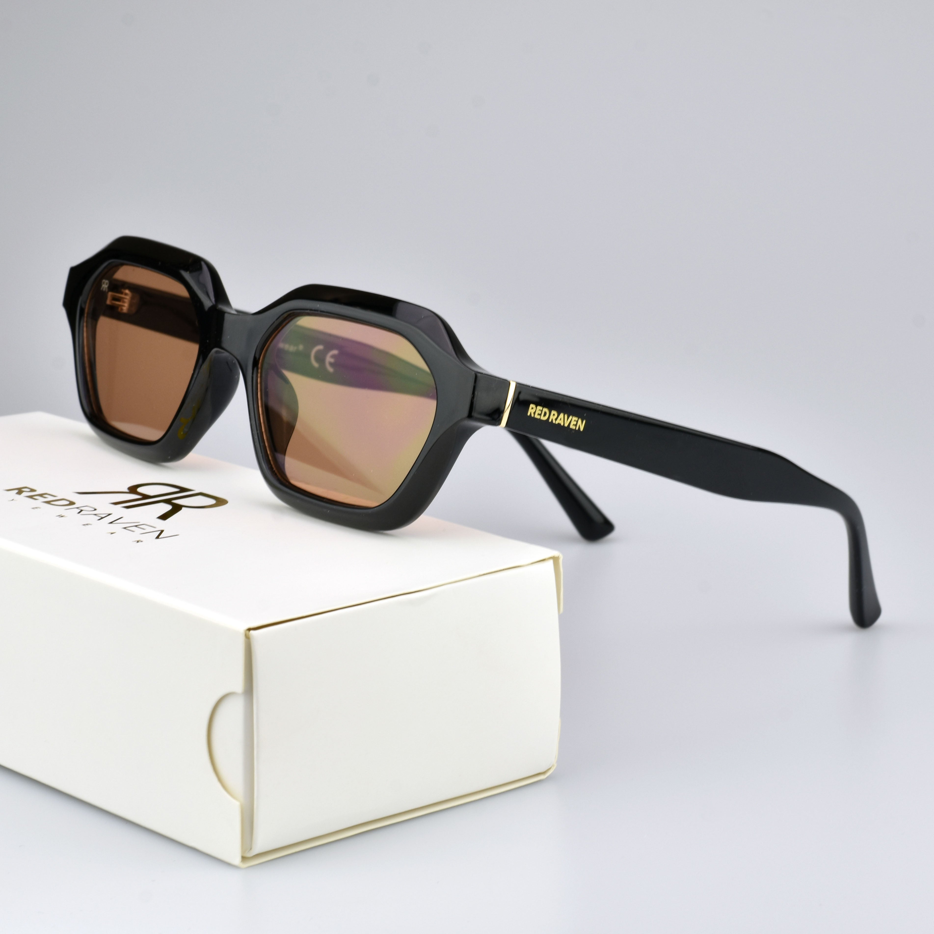 PAUL DARK BROWN - Red Raven