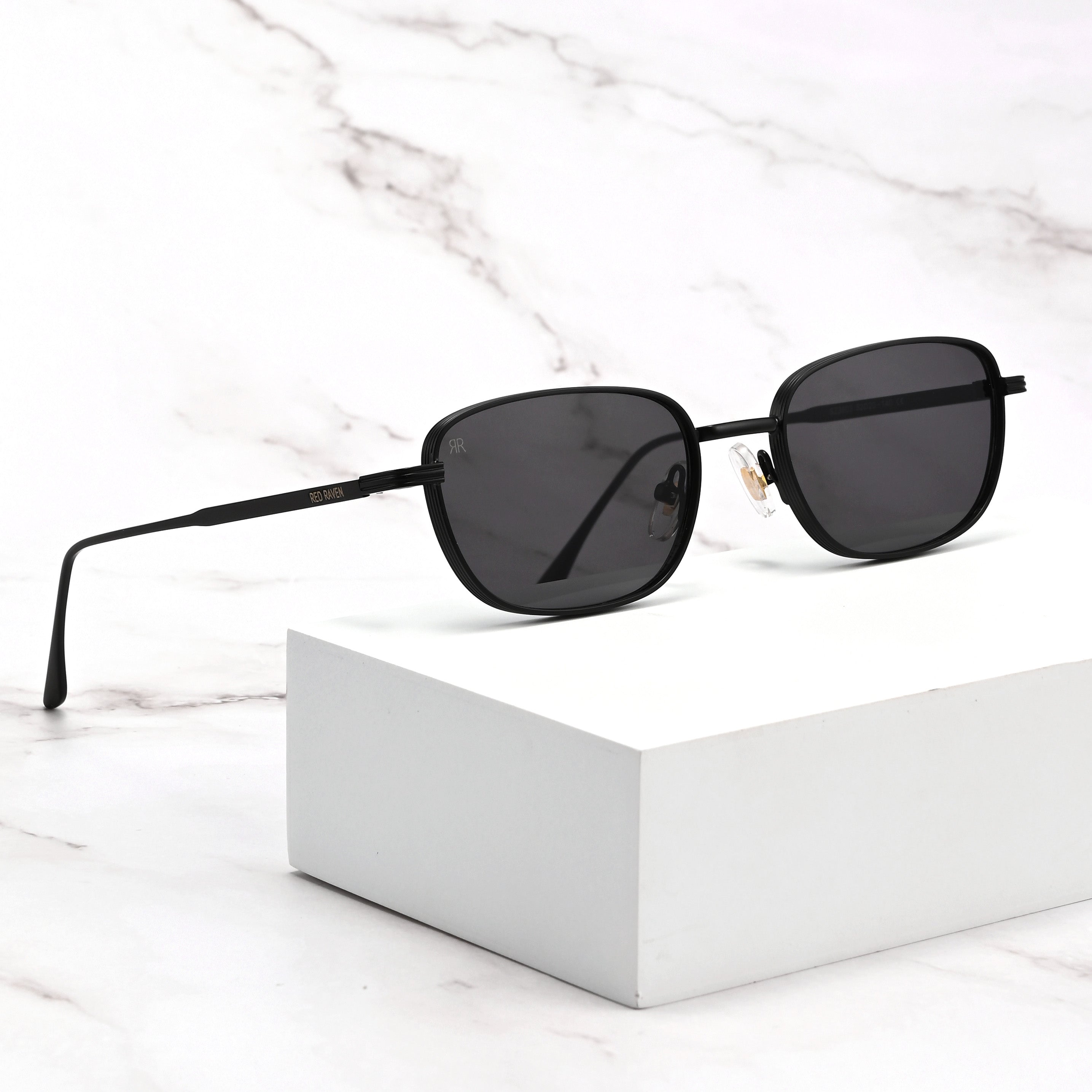 Vi TOTAL BLACK - Red Raven