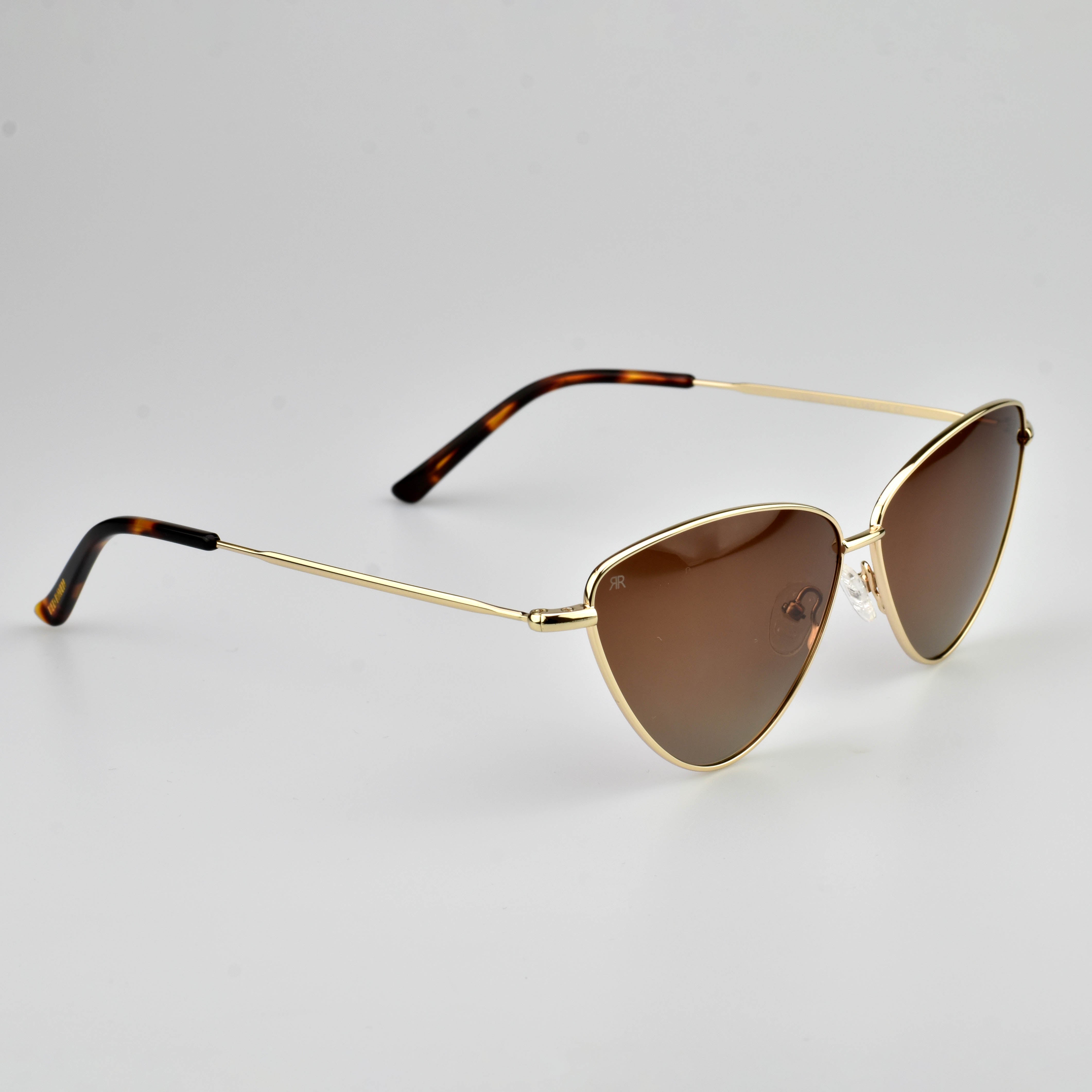 WANNABE AMBER - Red Raven