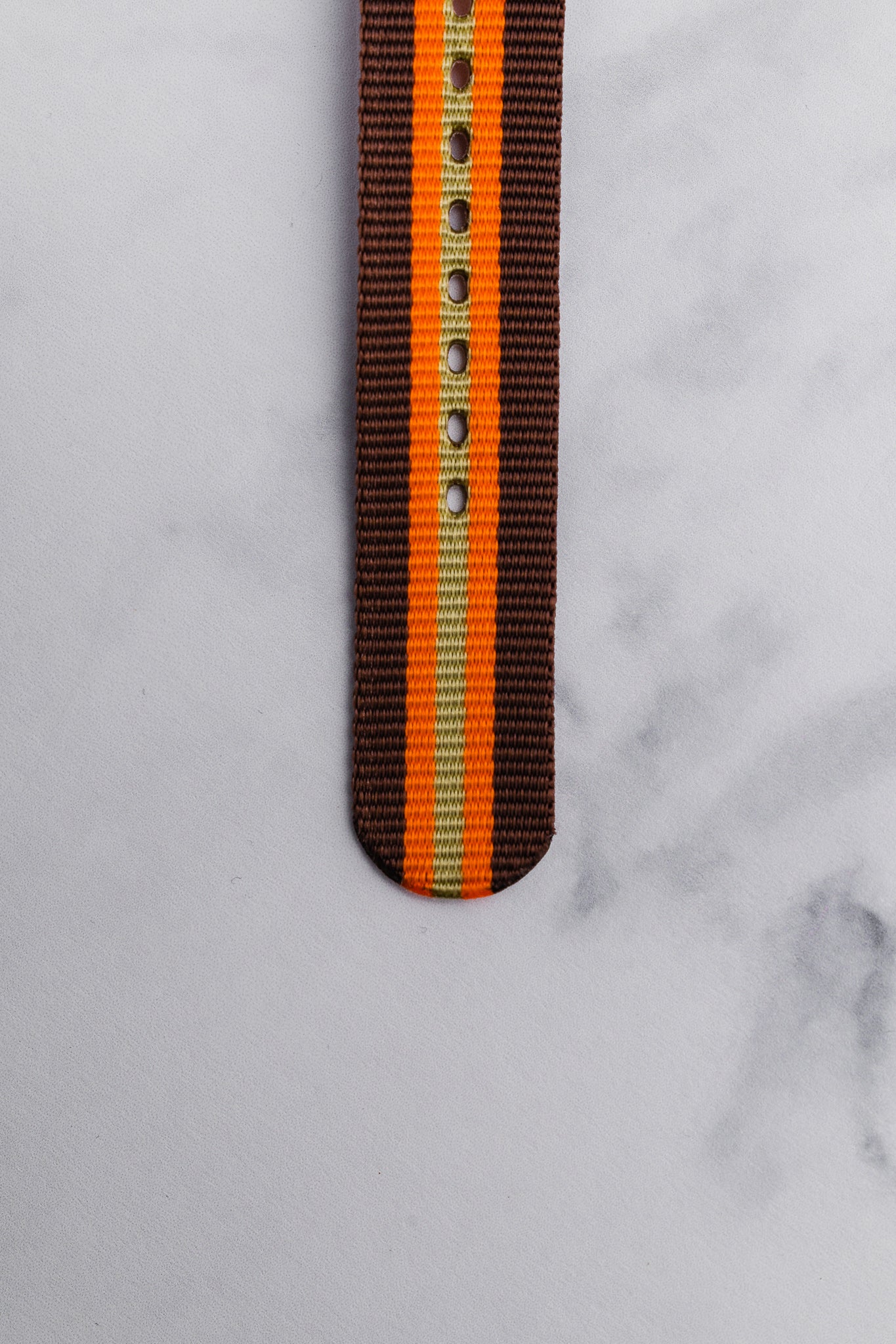 VOYAGER BROWN - Red Raven