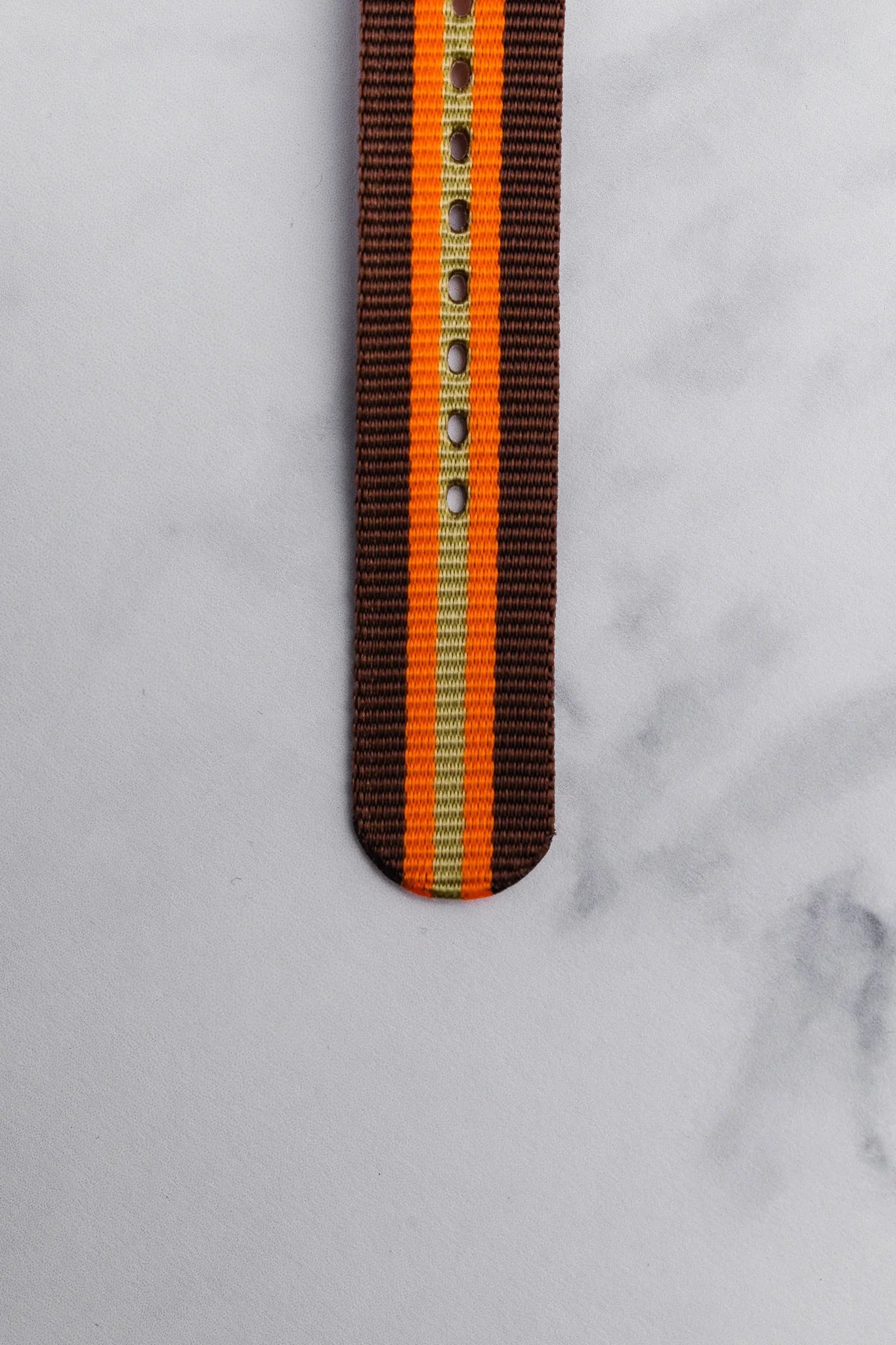 VOYAGER BROWN - Red Raven