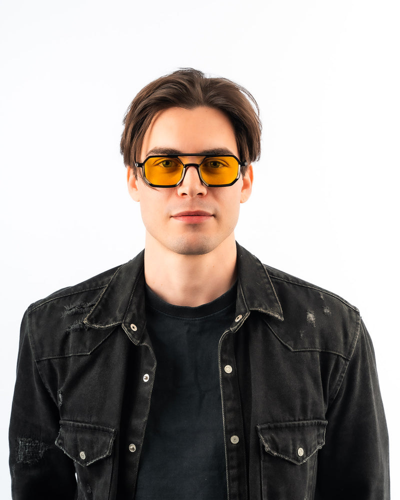 JAMES YELLOW - Red Raven