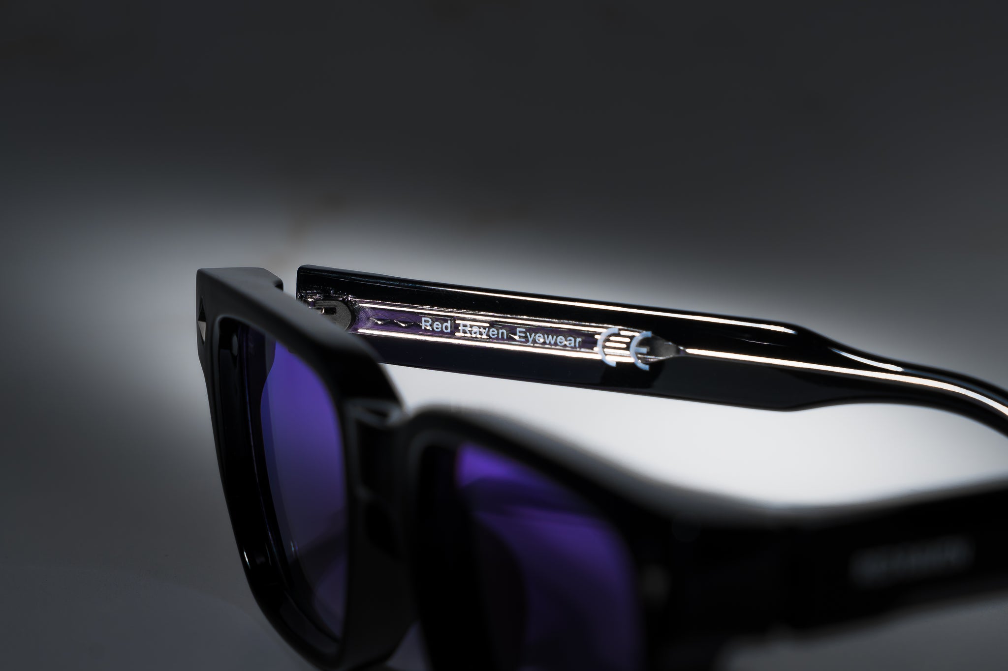 Men's Sunglasses Red Raven Black