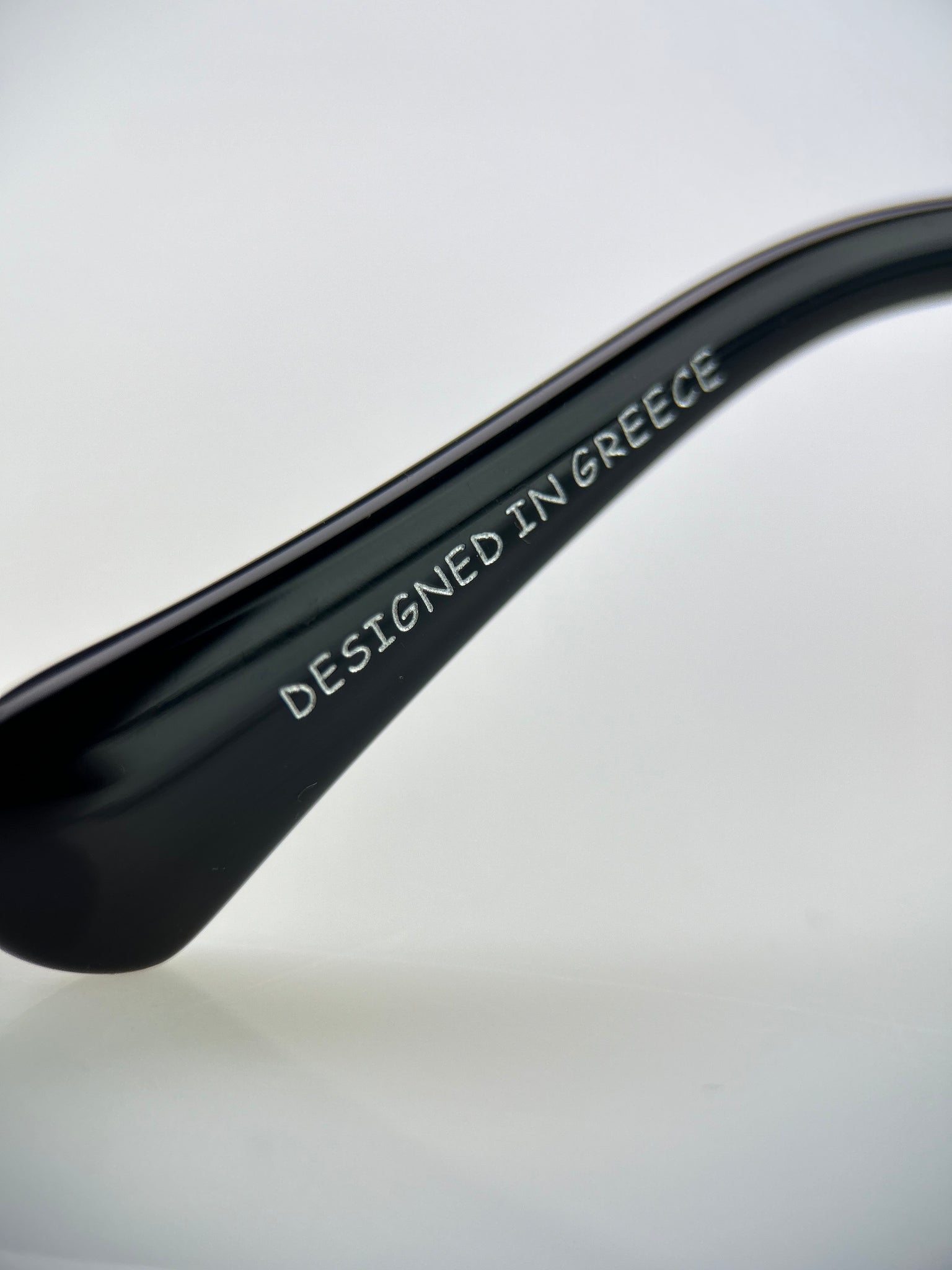 Men's Sunglasses Red Raven Black