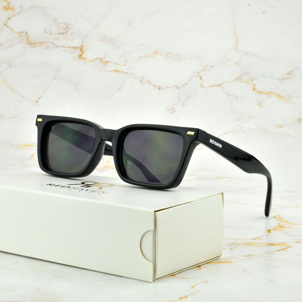 NOMAD BLACK