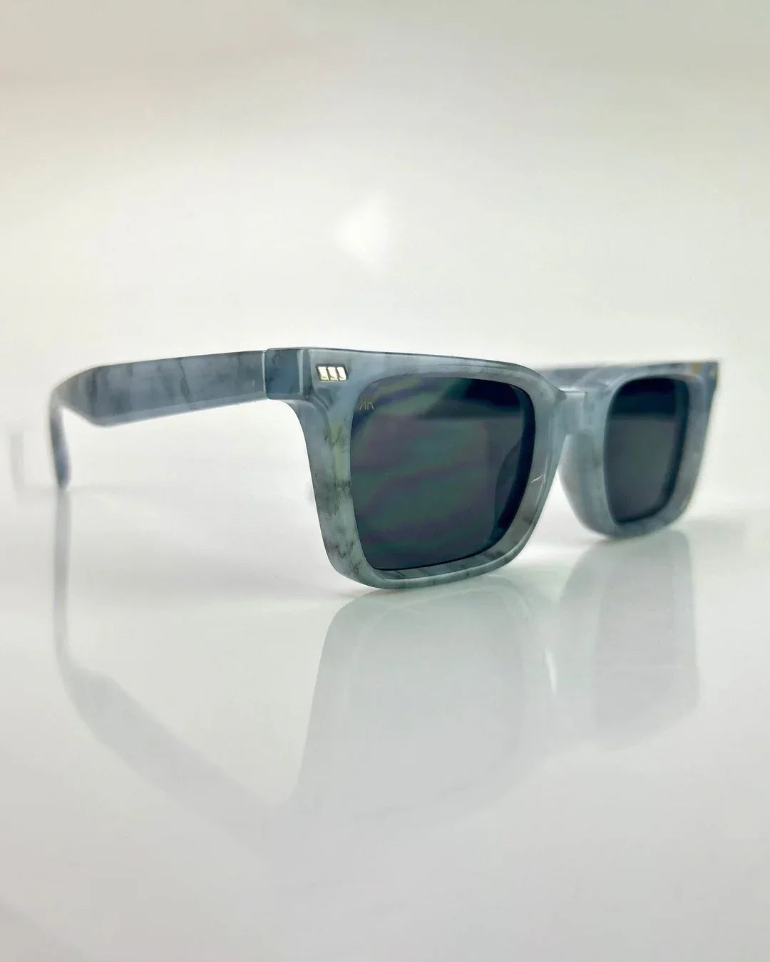 Men's Sunglasses Red Raven Gray